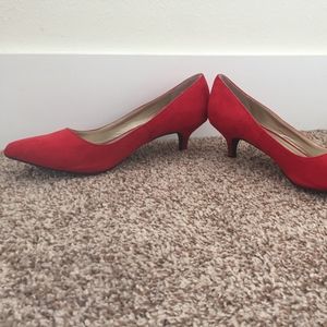 Red Kitten Heel *NEVER WORN*